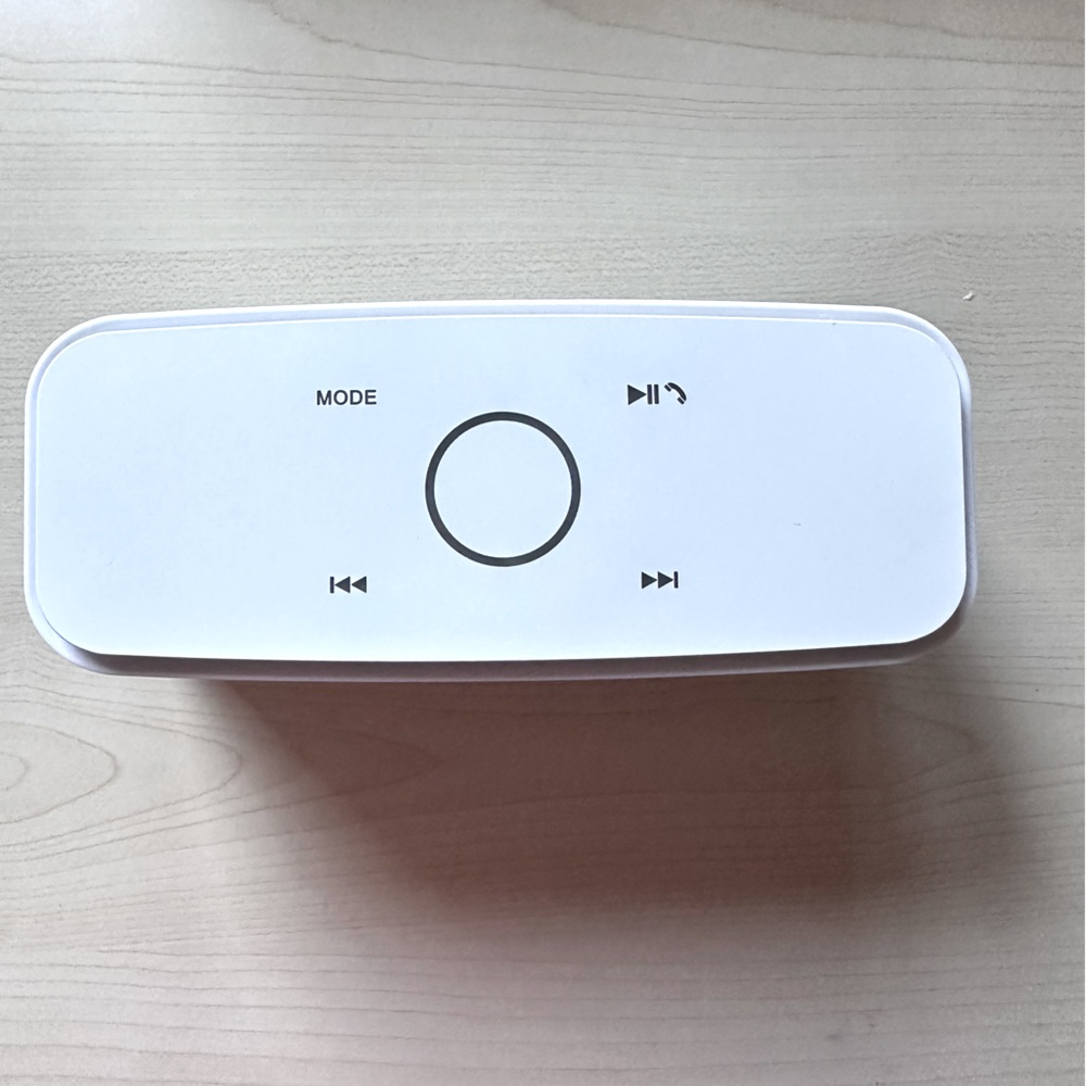DOSS SoundBox Touch Wireless Bluetooth Speaker with 12W HD Sound and Bass - Picture 4 of 9